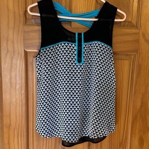 Black and white Geometric sheer Women's Top like new